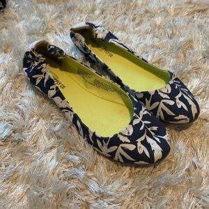 Navy/White floral flats